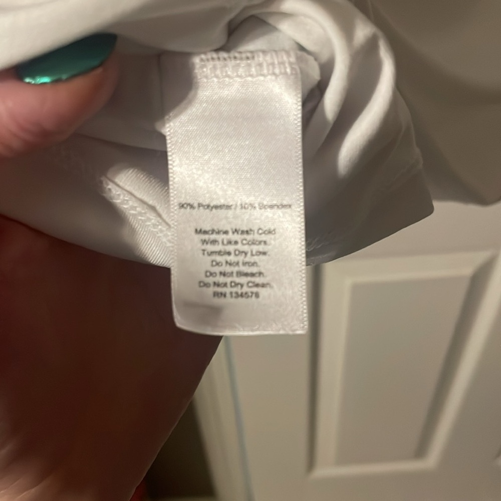 Patriotic Vineyard Vines performance hoodie - Picture 7 of 7